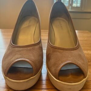 Donald J Pliner Suede Peep Toe Wedges Heels Tan Camel Cork Heels Size 8